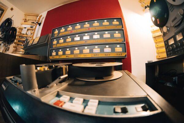 Studio de Mixage et Mastering Vintage - Réservation en ligne
